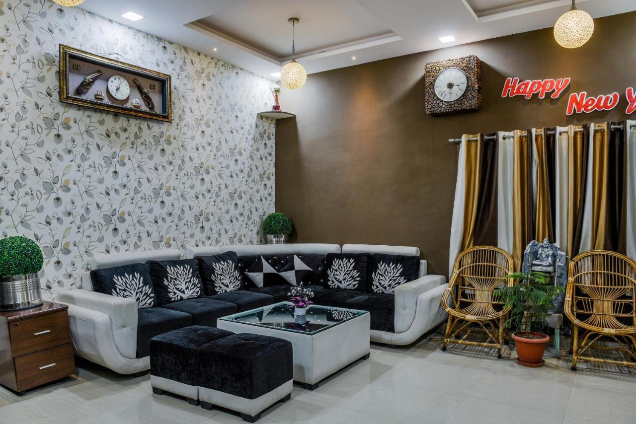 Hotel Oyo 11868 Rk Residency Udaipur Exterior foto